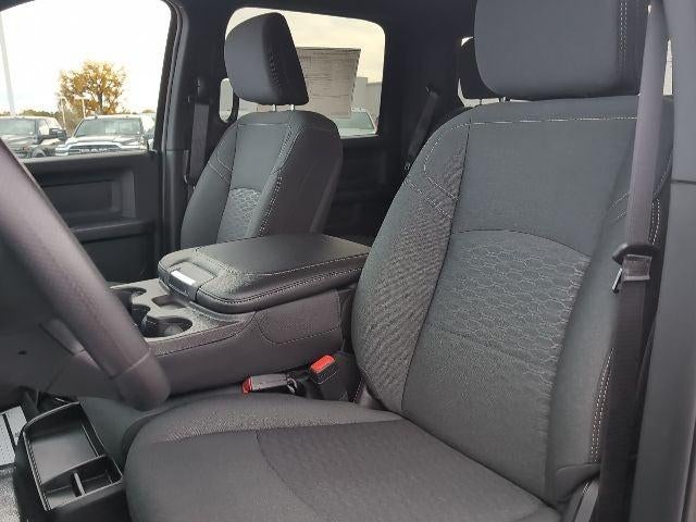 2026 RAM Ram 3500 3500 TRADESMAN CREW CAB 4X4 8' BOX