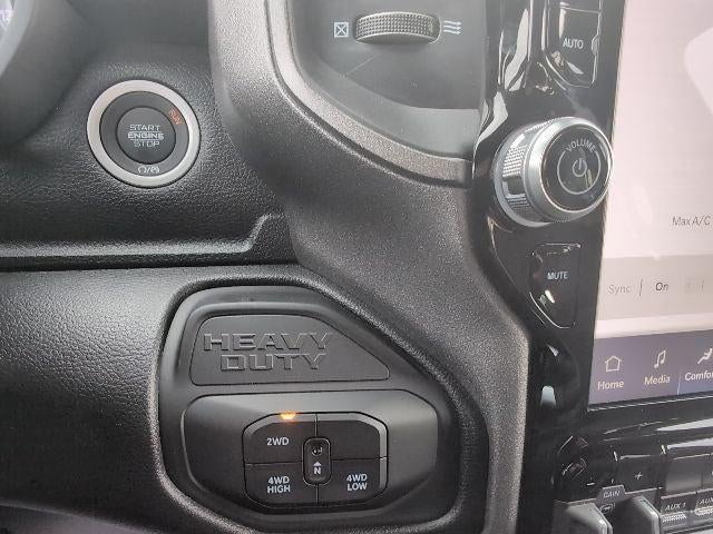 2026 RAM Ram 3500 3500 TRADESMAN CREW CAB 4X4 8' BOX