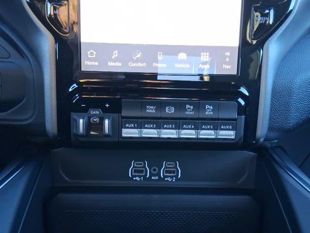 2026 RAM Ram 3500 3500 BIG HORN CREW CAB 4X4 8' BOX