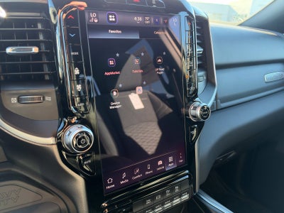2027 RAM 3500 3500 BIG HORN CREW CAB 4X4 8' BOX