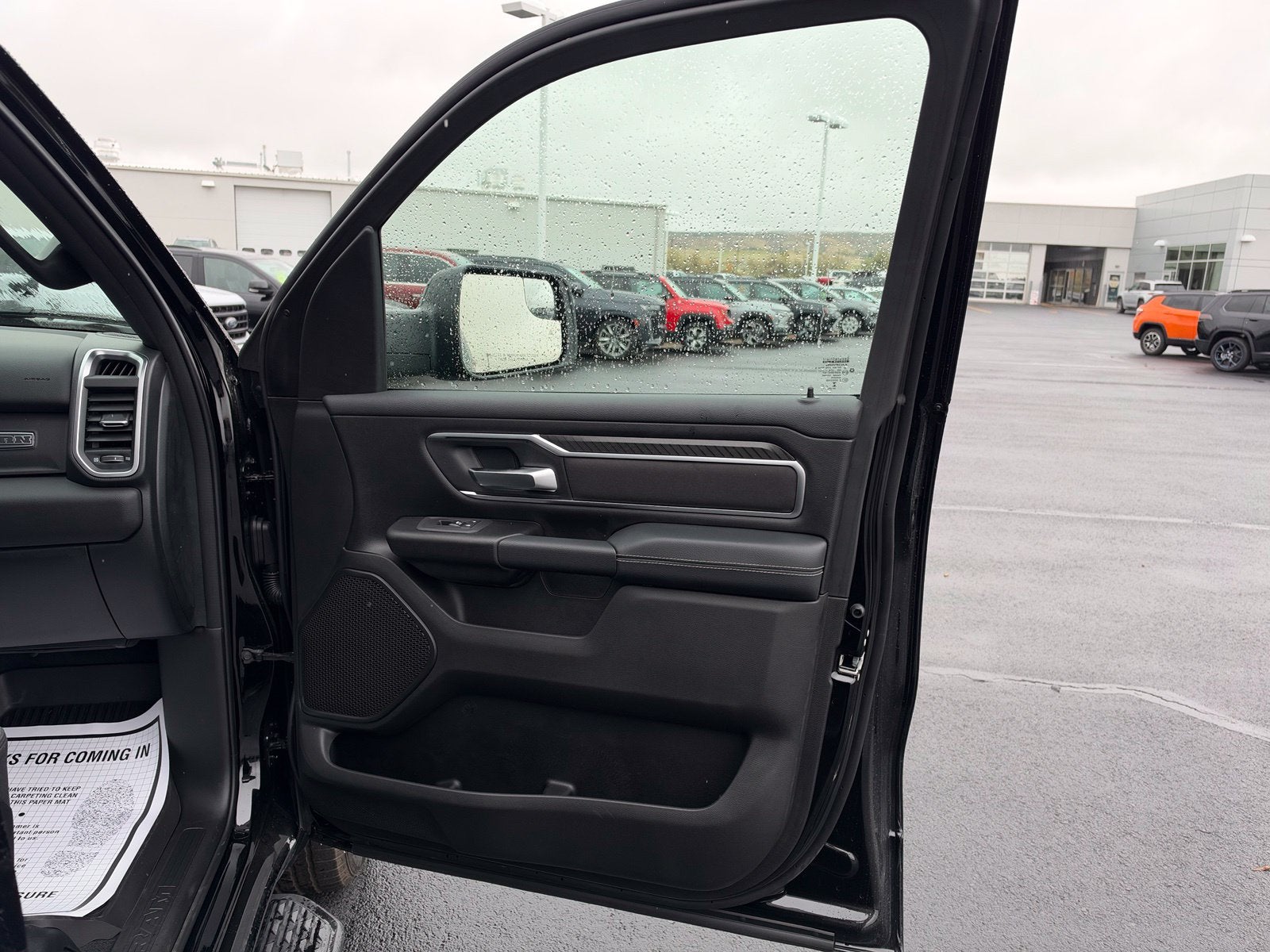 2027 RAM 1500 1500 BIG HORN CREW CAB 4X4 5'7' BOX