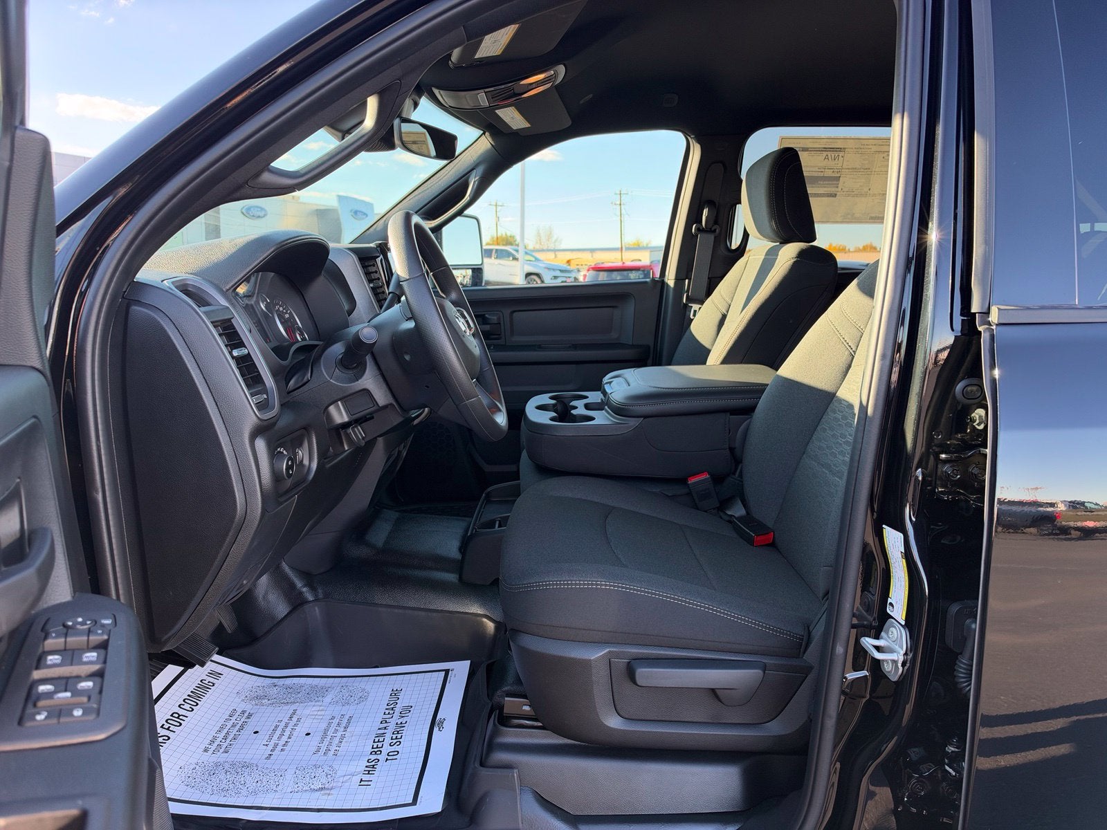 2027 RAM 2500 2500 TRADESMAN CREW CAB 4X4 6'4' BOX