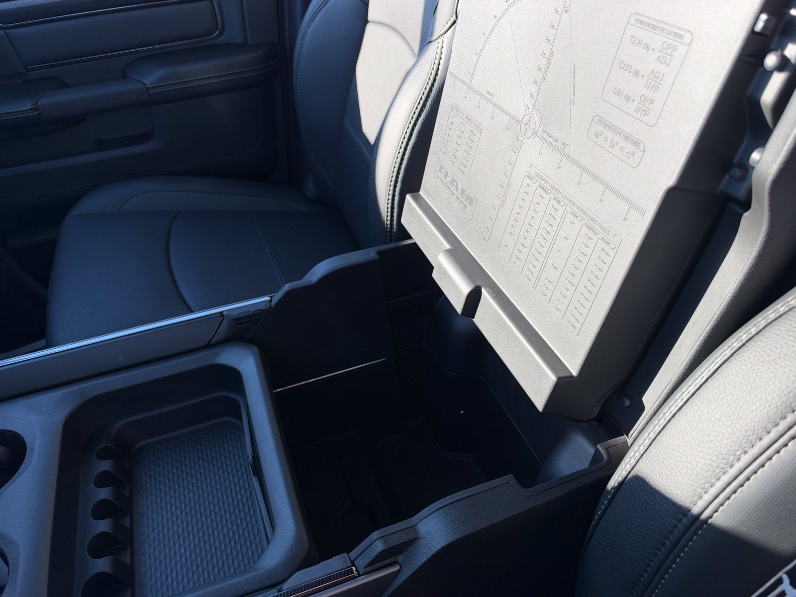 2027 RAM 2500 2500 REBEL CREW CAB 4X4 6'4' BOX