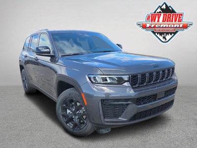 2026 Jeep Grand Cherokee Laredo Altitude