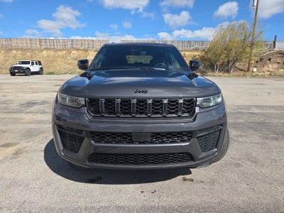 2026 Jeep Grand Cherokee Laredo Altitude