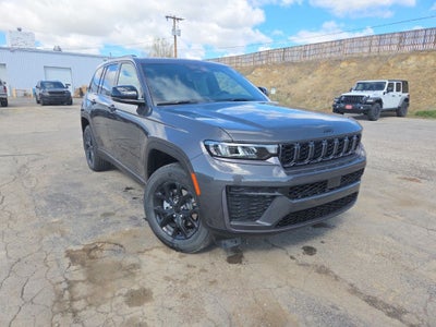 2026 Jeep Grand Cherokee Laredo Altitude