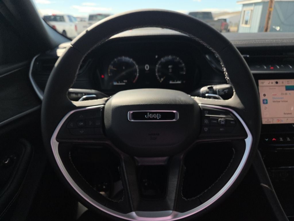 2026 Jeep Grand Cherokee Laredo Altitude