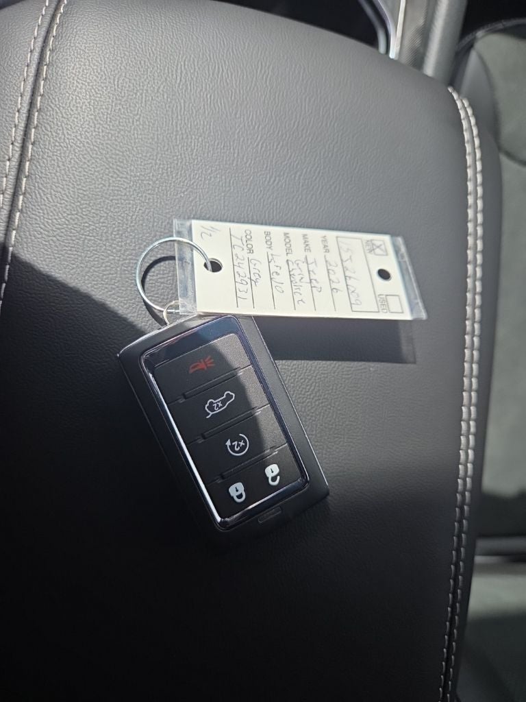 2026 Jeep Grand Cherokee Laredo Altitude