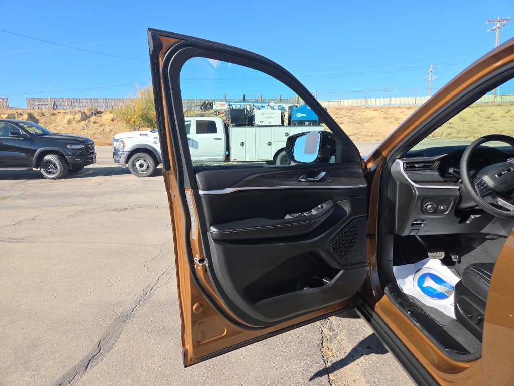 2027 Jeep Grand Cherokee L Limited