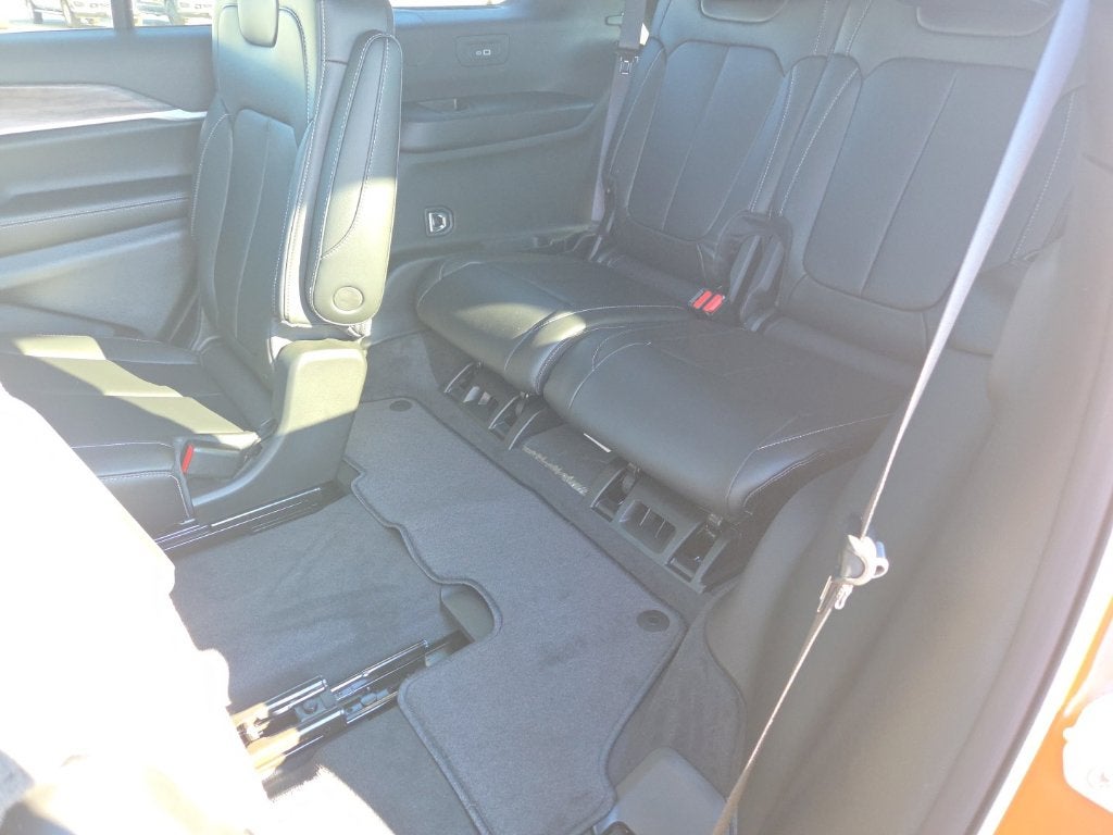 2027 Jeep Grand Cherokee L Limited
