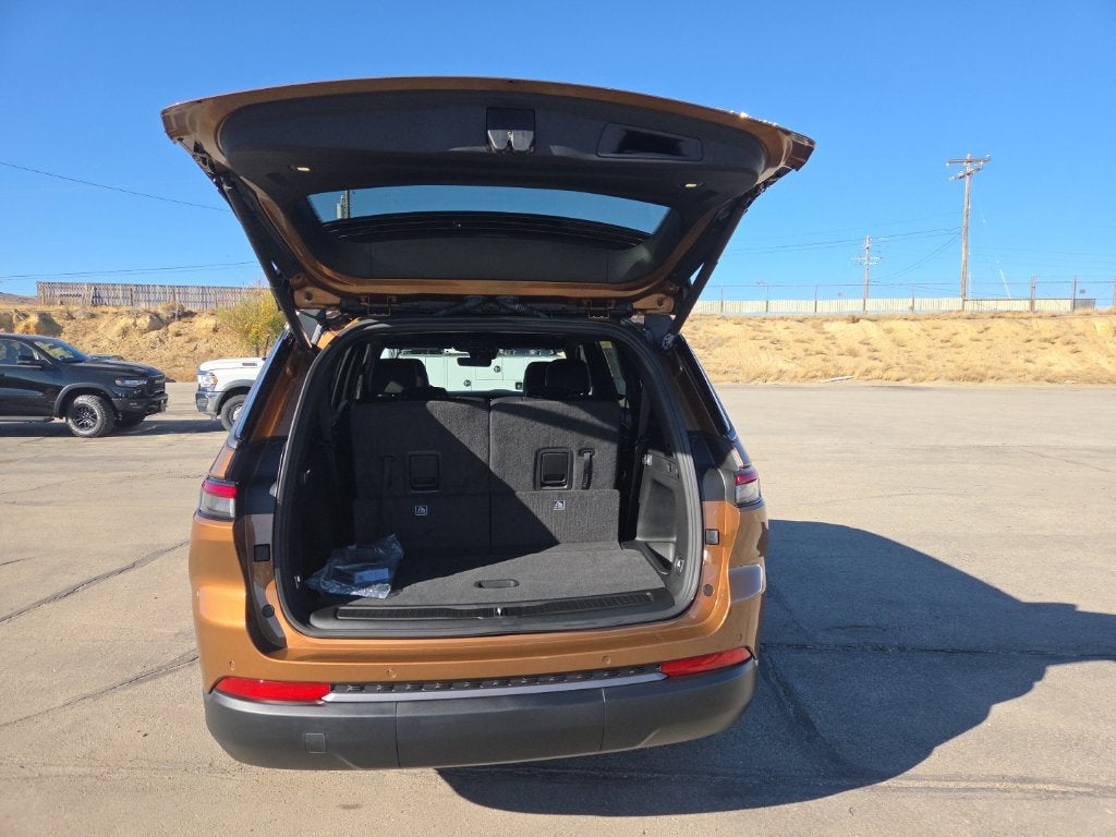 2027 Jeep Grand Cherokee L Limited