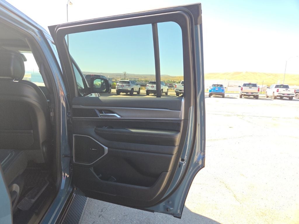 2026 Jeep Grand Wagoneer Upland