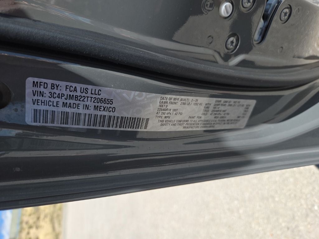 2026 Jeep Cherokee Laredo