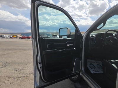 2027 RAM 3500 Laramie DRW