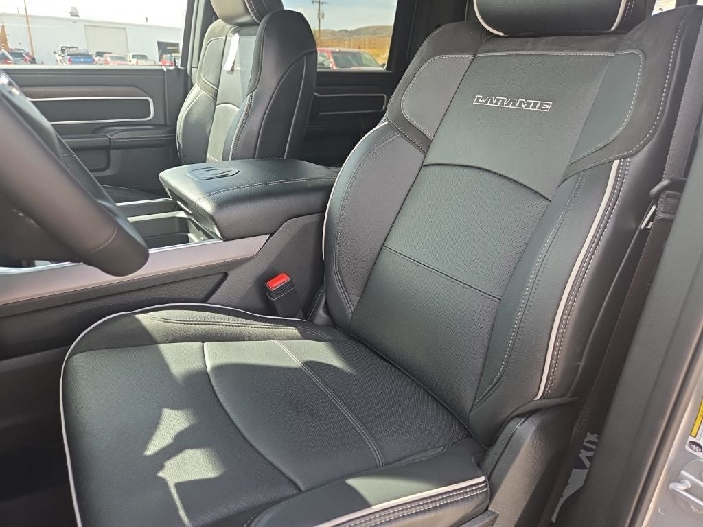 2027 RAM 3500 Laramie DRW