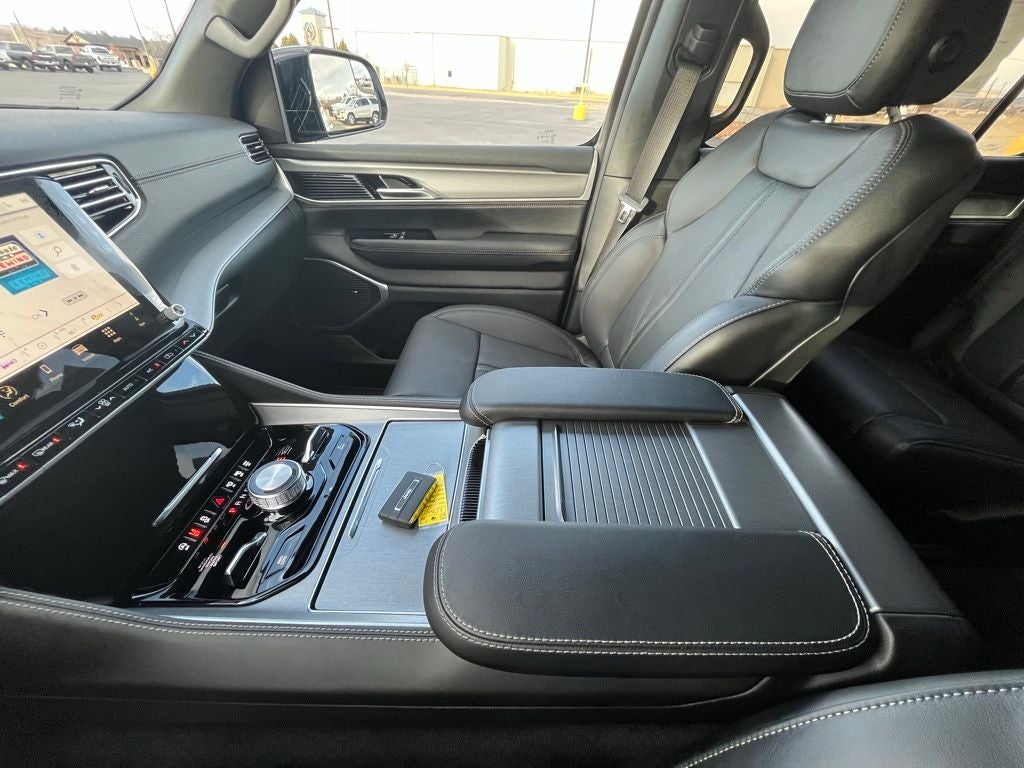 2026 Jeep Grand Wagoneer Limited Altitude