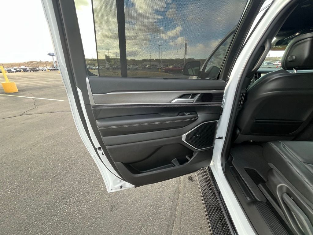 2026 Jeep Grand Wagoneer Limited Altitude