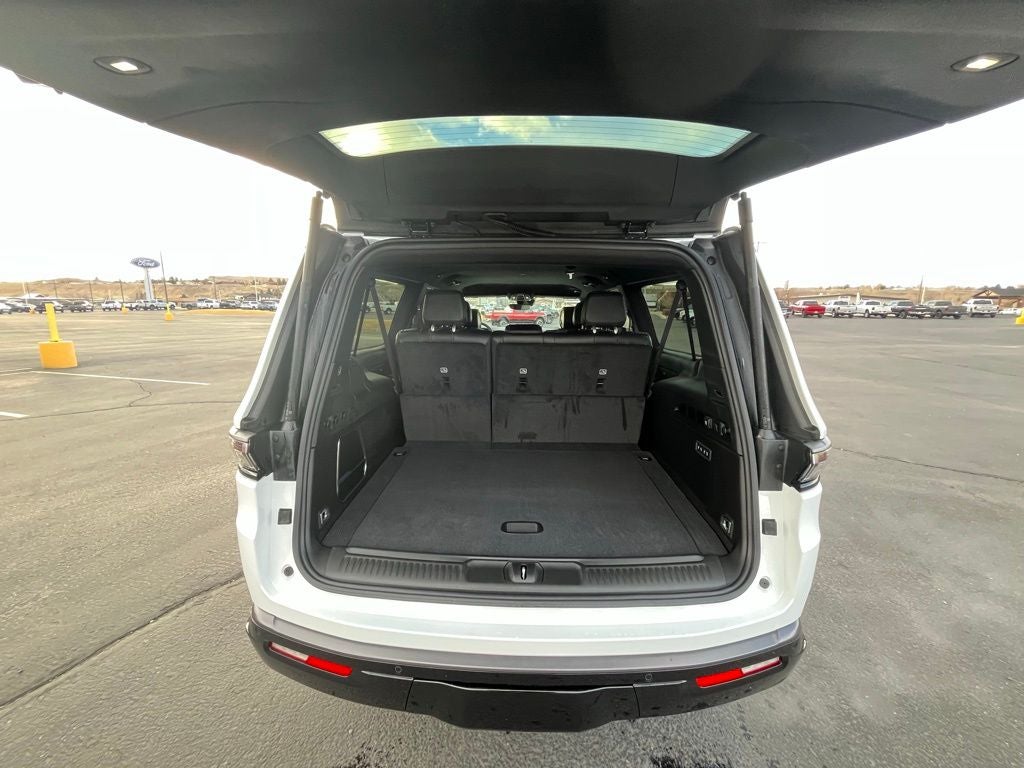 2026 Jeep Grand Wagoneer Limited Altitude