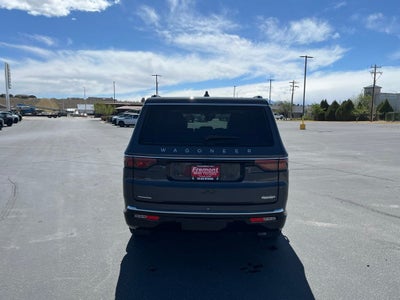 2023 Jeep Wagoneer Base