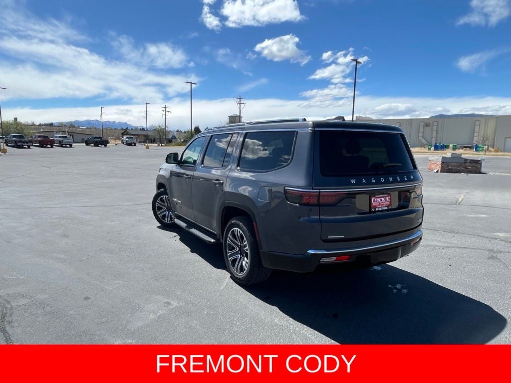 2023 Jeep Wagoneer Base