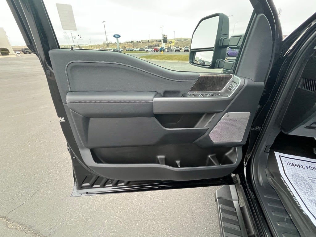 2026 Ford F-350SD Lariat