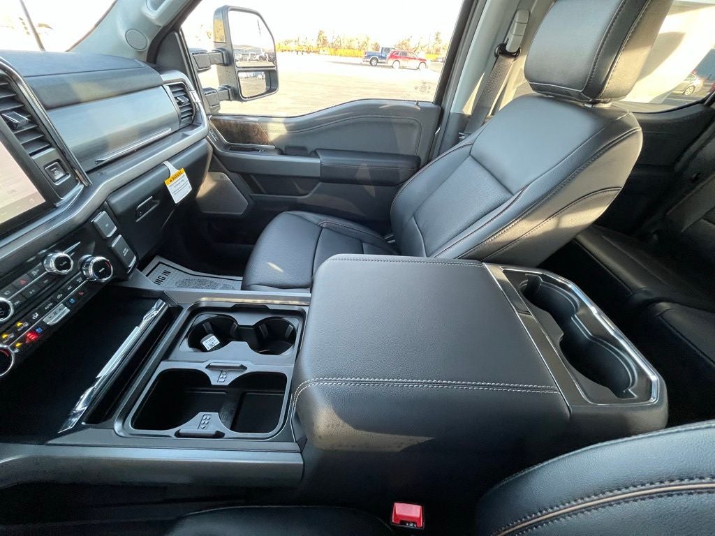 2026 Ford F-350SD Lariat Black Appearance Pkg