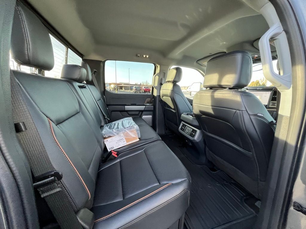 2026 Ford F-350SD Lariat Black Appearance Pkg