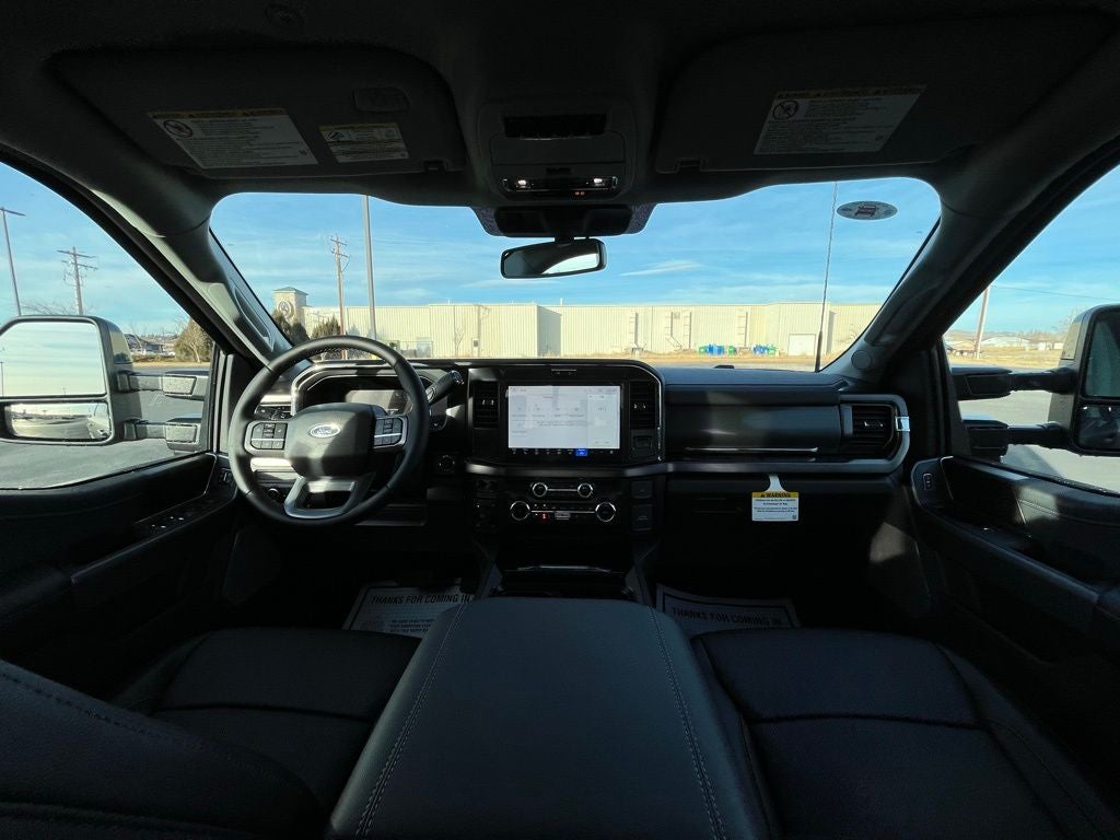 2026 Ford F-350SD Lariat Black Appearance Pkg