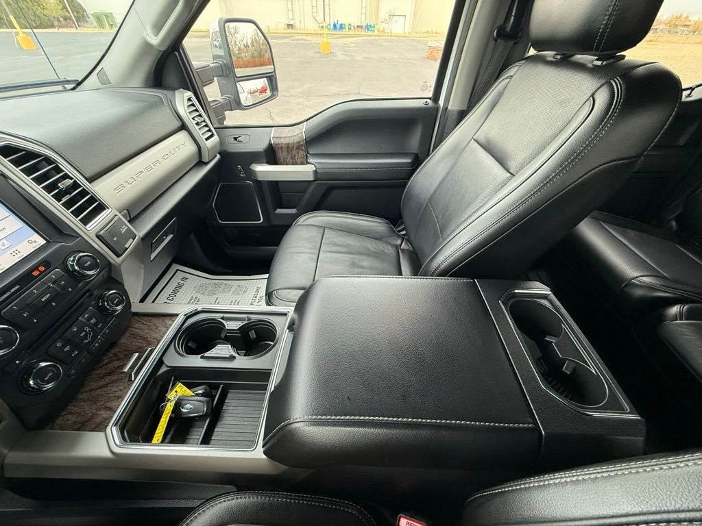2017 Ford F-350SD Lariat DRW
