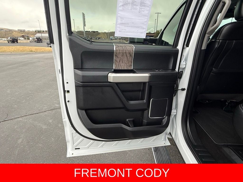 2017 Ford F-350SD Lariat DRW