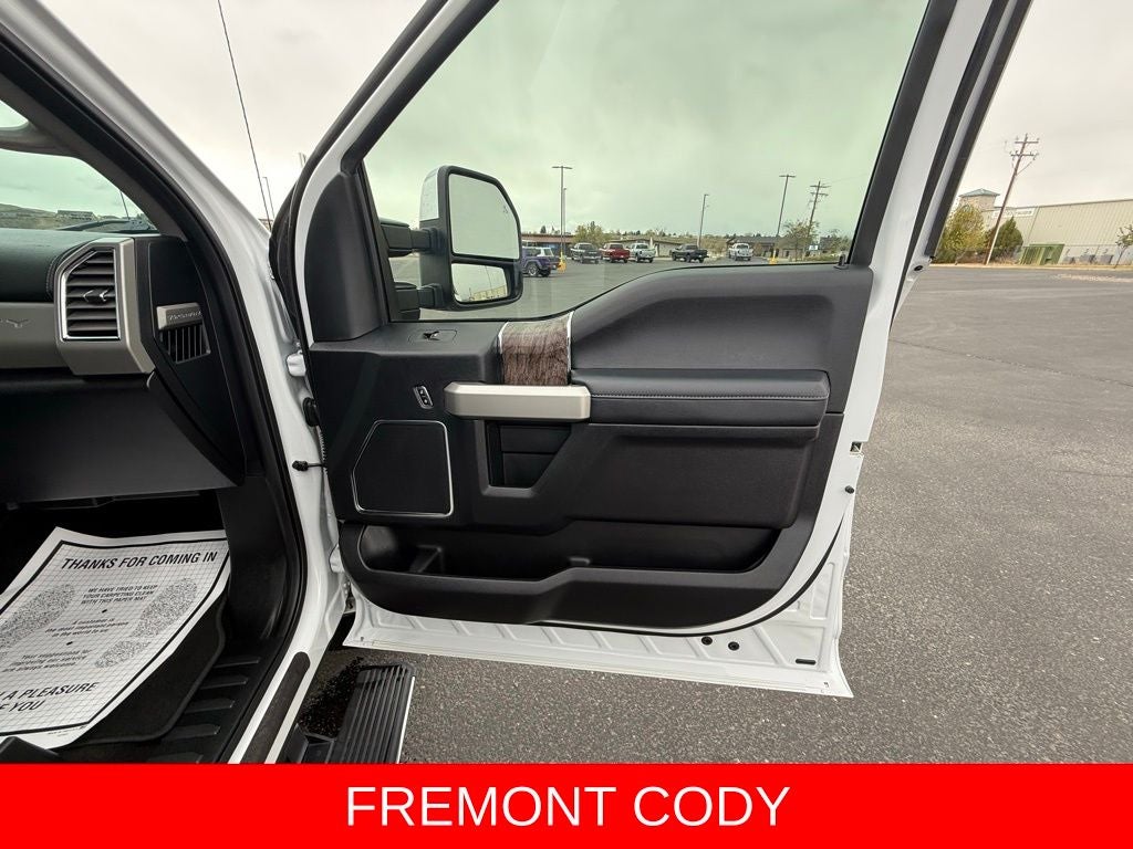 2017 Ford F-350SD Lariat DRW