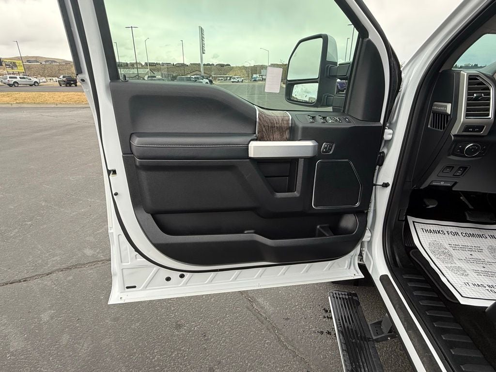 2017 Ford F-350SD Lariat DRW