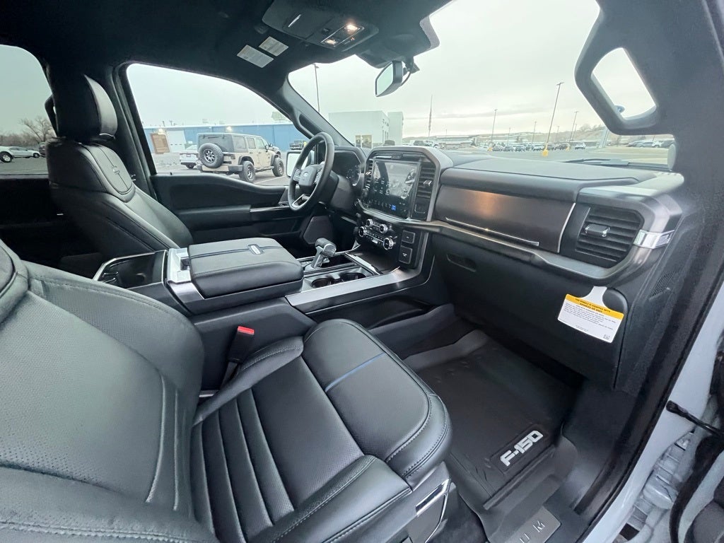 2025 Ford F-150 Platinum