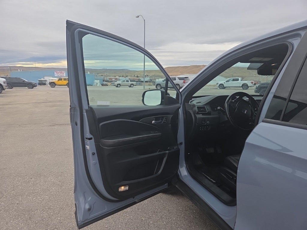 2023 Honda Ridgeline Black Edition