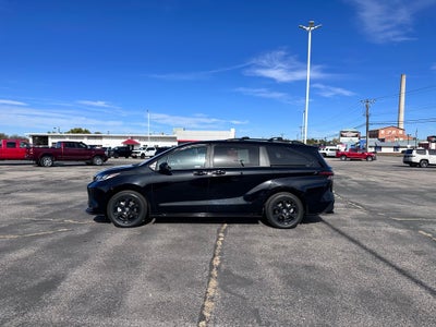 2025 Toyota Sienna XLE AWD