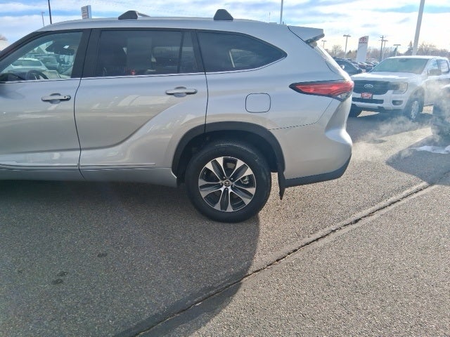 2023 Toyota Highlander XLE AWD