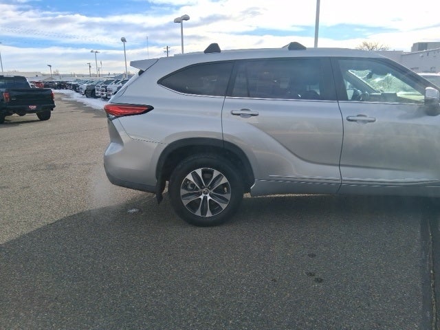 2023 Toyota Highlander XLE AWD