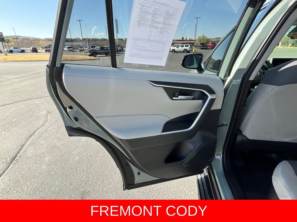 2023 Toyota RAV4 Hybrid XLE