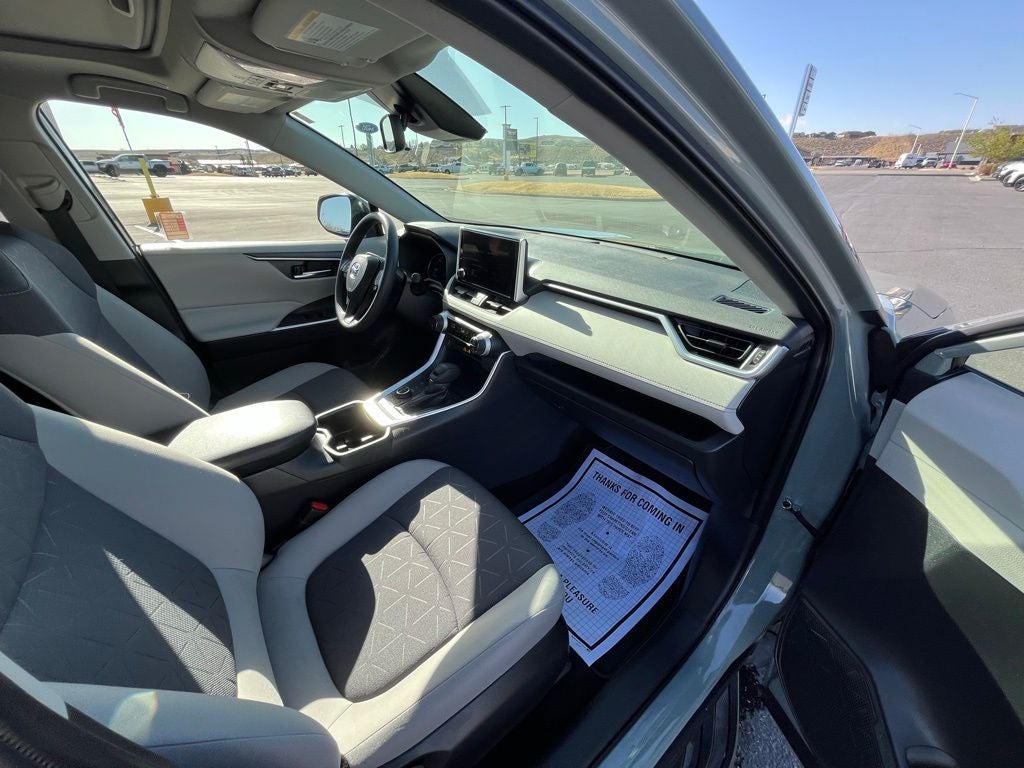 2023 Toyota RAV4 Hybrid XLE