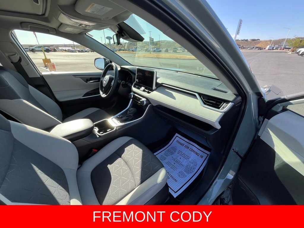 2023 Toyota RAV4 Hybrid XLE