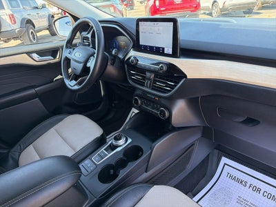 2022 Ford Escape Hybrid Titanium
