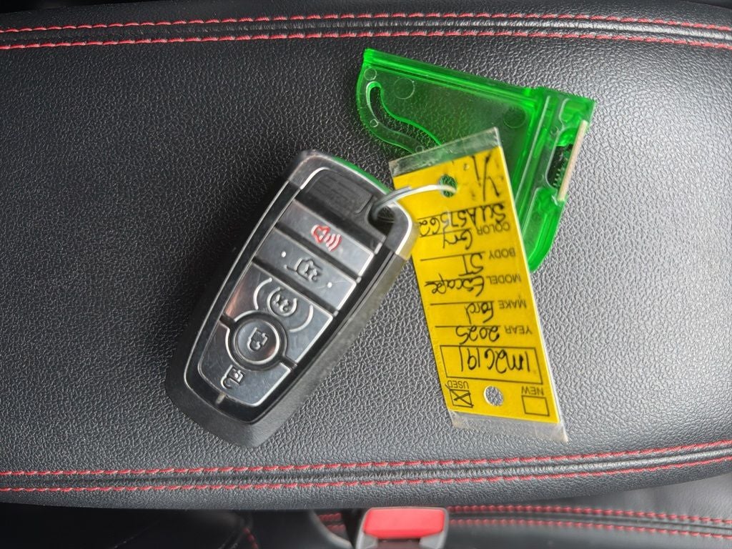 2025 Ford Escape ST-Line Select