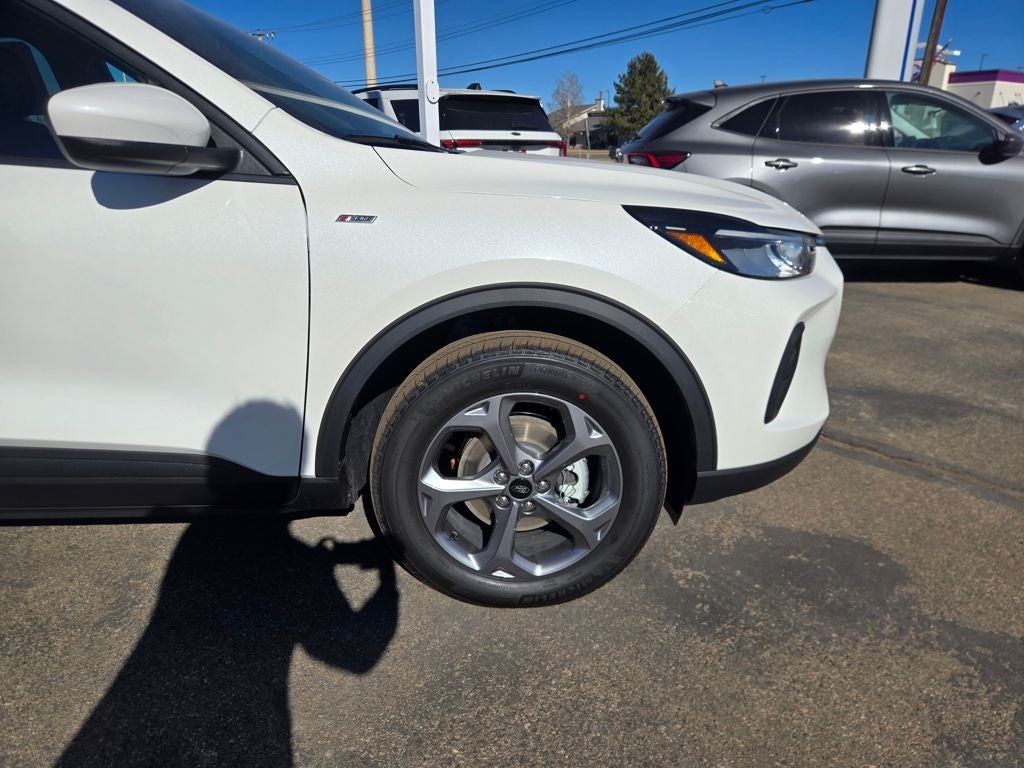 2026 Ford Escape Hybrid ST-Line Select