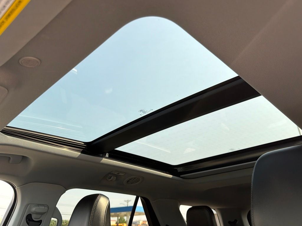 2023 Ford Explorer XLT Sport