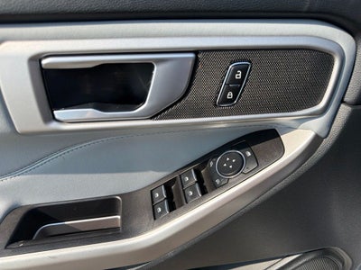 2023 Ford Explorer XLT Sport