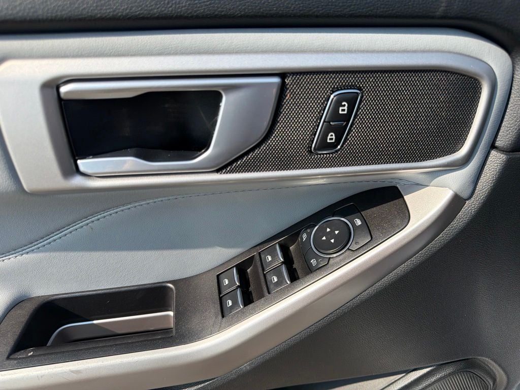 2023 Ford Explorer XLT Sport