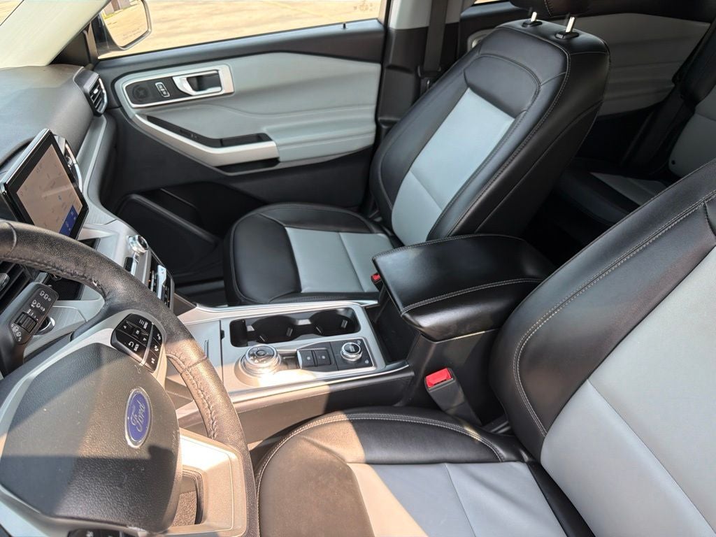 2023 Ford Explorer XLT Sport