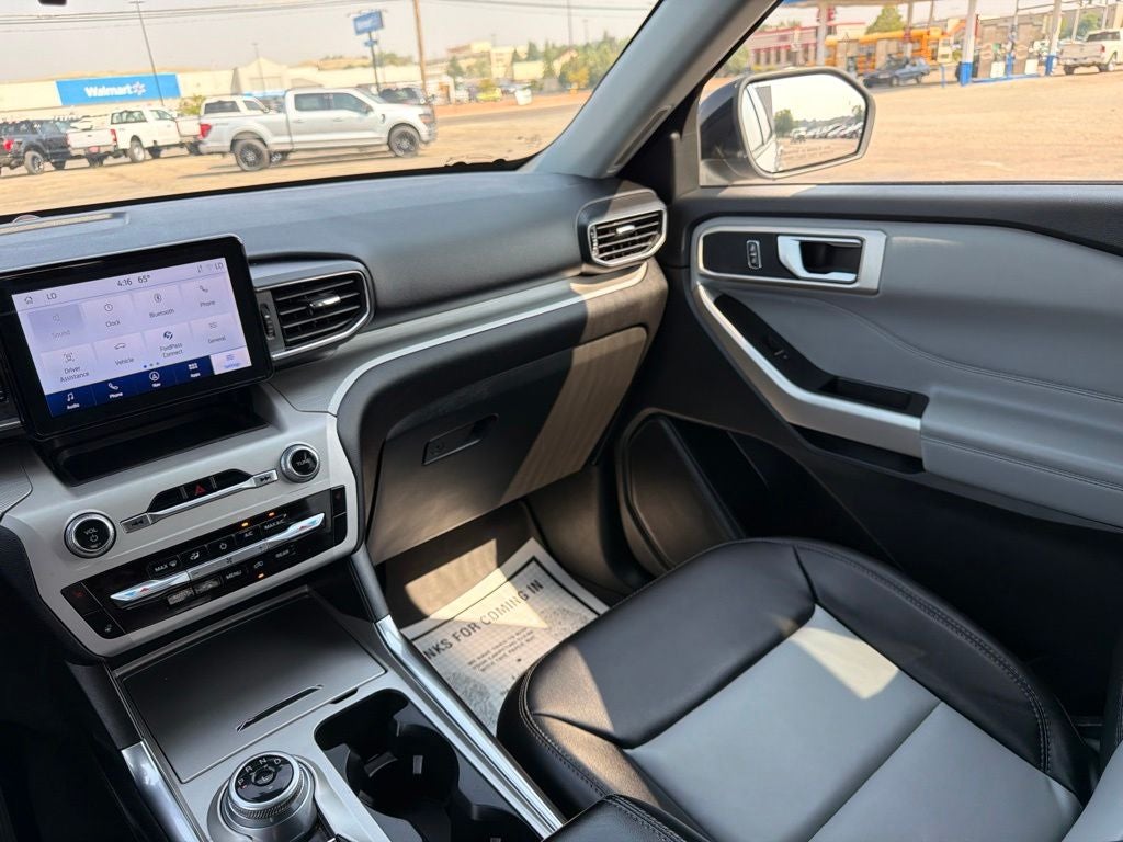 2023 Ford Explorer XLT Sport