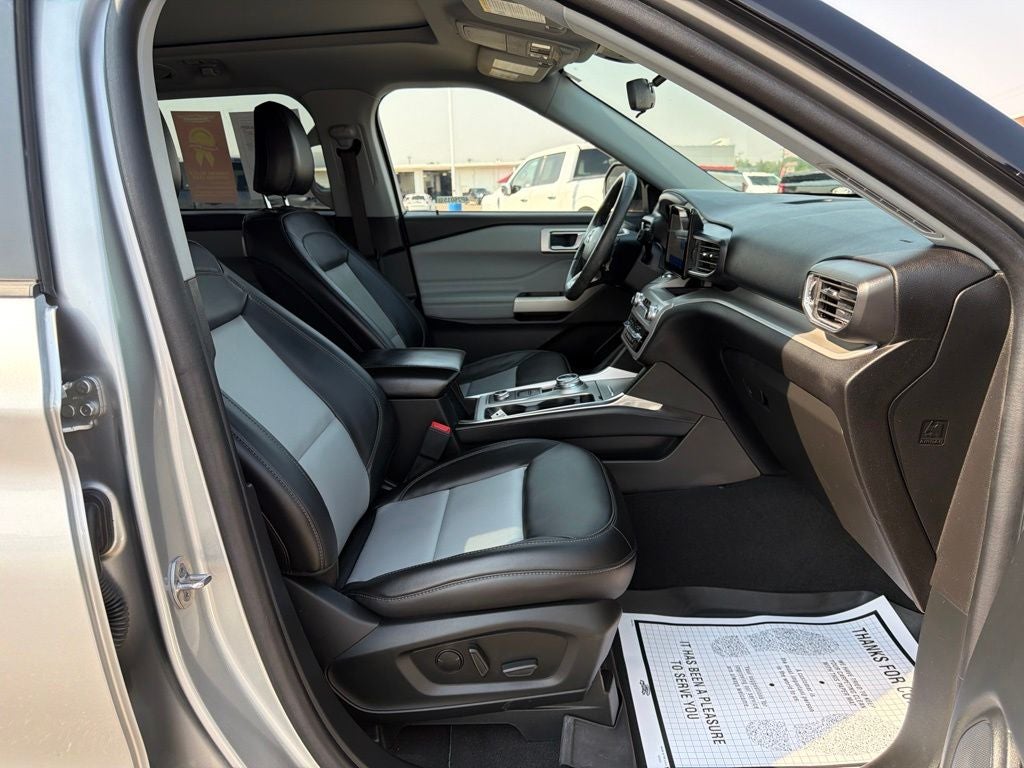 2023 Ford Explorer XLT Sport
