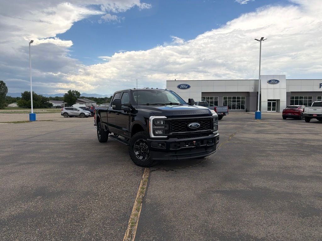2023 Ford F-350SD Lariat Sport